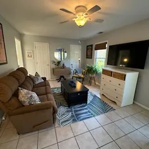 https://chicks-beach-retreat.hotels-in-virginia-beach.com
